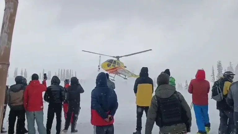 Avalanche hit Gulmarg